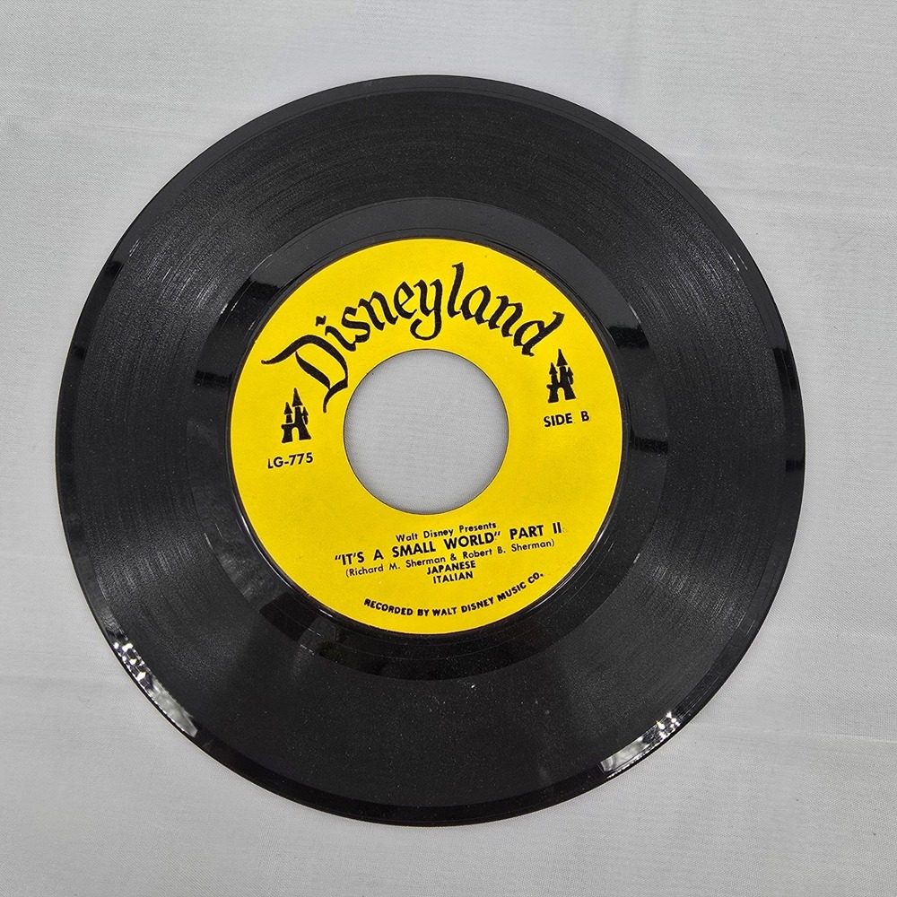 Walt Disney It's A Small World Vinyl 45 RPM Record Disneyland LG-775 Vintage